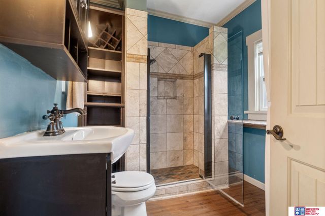 1214 S 30th Street, Lincoln, NE 68510