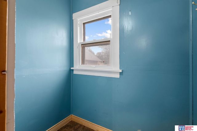 1214 S 30th Street, Lincoln, NE 68510