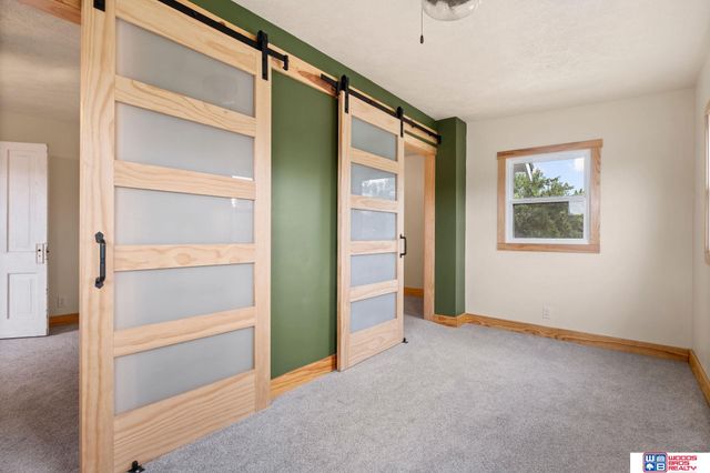 1214 S 30th Street, Lincoln, NE 68510