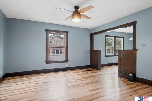 1214 S 30th Street, Lincoln, NE 68510