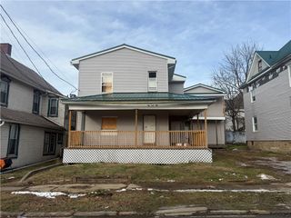 404 E Locust St, City Of But Ne, PA 16001