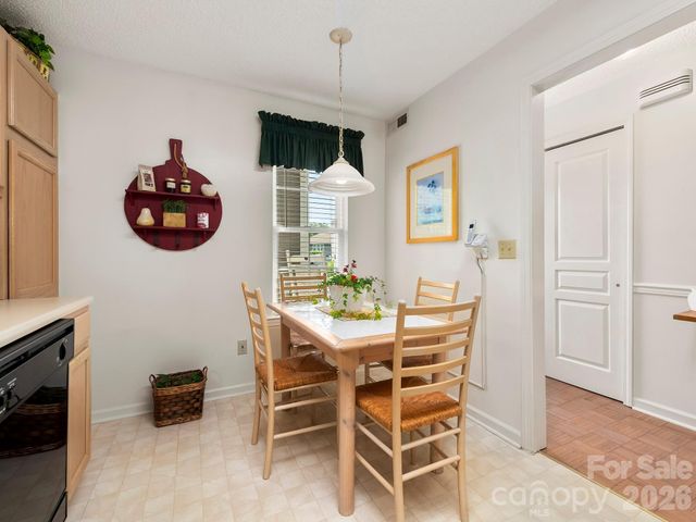 2903 Sagamore Lane, Asheville, NC 28806