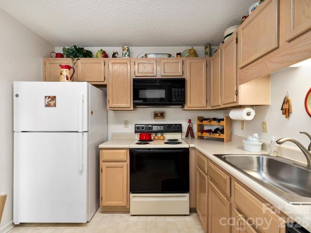 2903 Sagamore Lane, Asheville, NC 28806