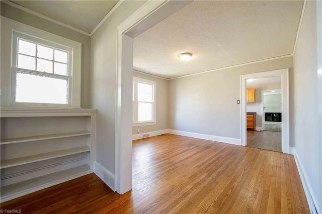 1500 W Academy Street, Winston-salem, NC 27103