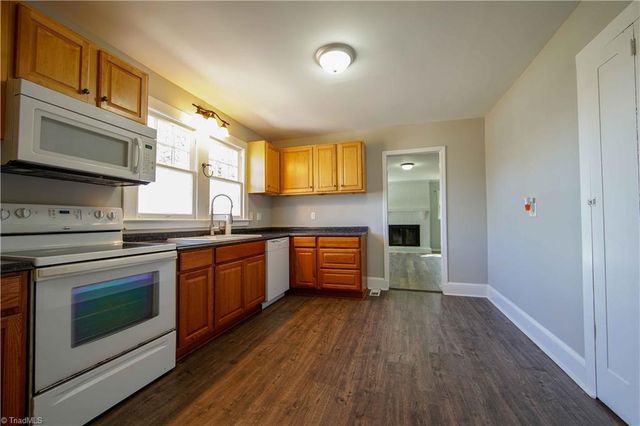 1500 W Academy Street, Winston-salem, NC 27103