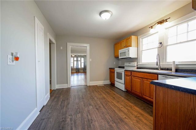 1500 W Academy Street, Winston-salem, NC 27103