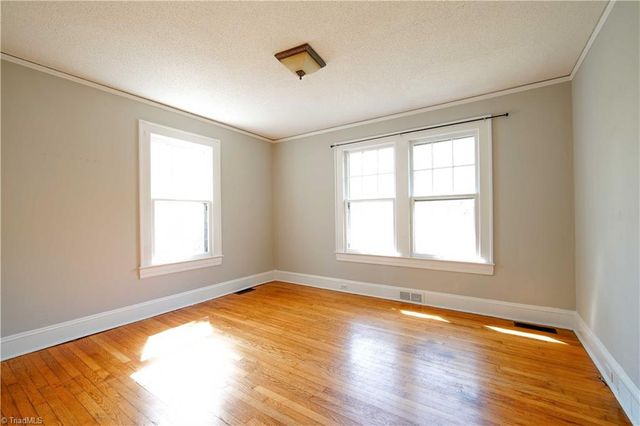 1500 W Academy Street, Winston-salem, NC 27103