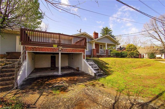 1500 W Academy Street, Winston-salem, NC 27103