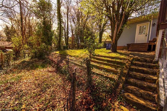 1500 W Academy Street, Winston-salem, NC 27103