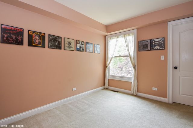 26010 W Airport Road, Minooka, IL 60447