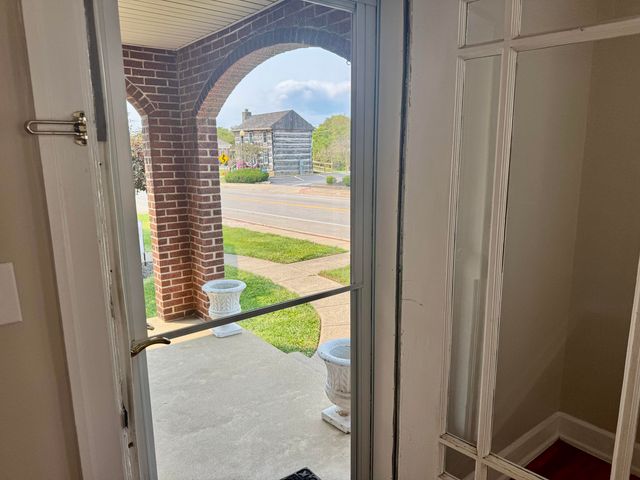 206 S Main Street, Williamstown, KY 41097