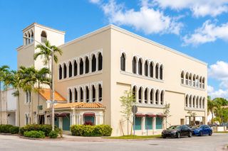 815 Ponce De Leon Boulevard, Coral Gables, FL 33134