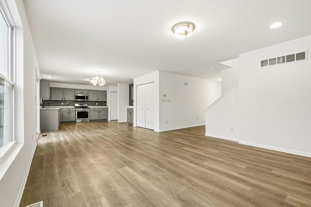 7453 E 120th Avenue, Crown Point, IN 46307