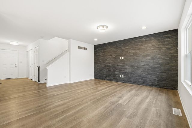 7453 E 120th Avenue, Crown Point, IN 46307