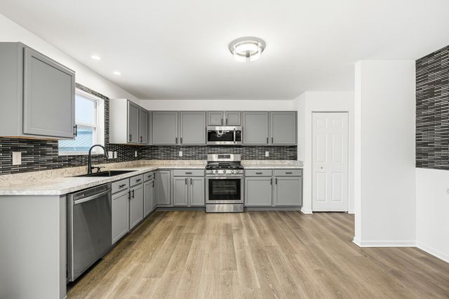 7453 E 120th Avenue, Crown Point, IN 46307