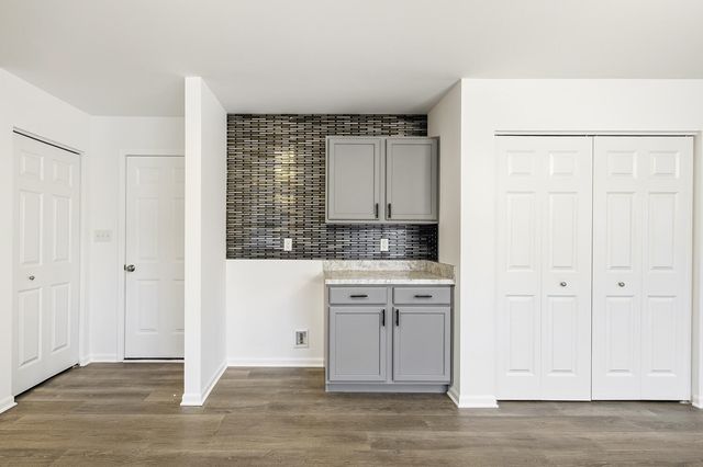 7453 E 120th Avenue, Crown Point, IN 46307