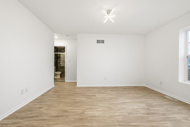 7453 E 120th Avenue, Crown Point, IN 46307