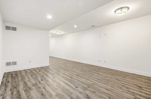 7453 E 120th Avenue, Crown Point, IN 46307