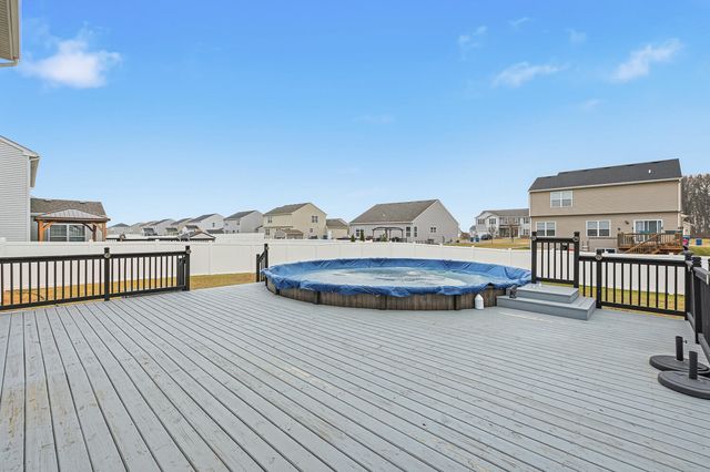 7453 E 120th Avenue, Crown Point, IN 46307