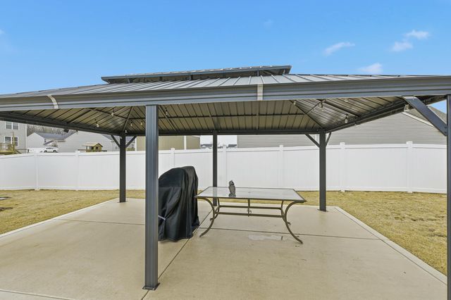 7453 E 120th Avenue, Crown Point, IN 46307