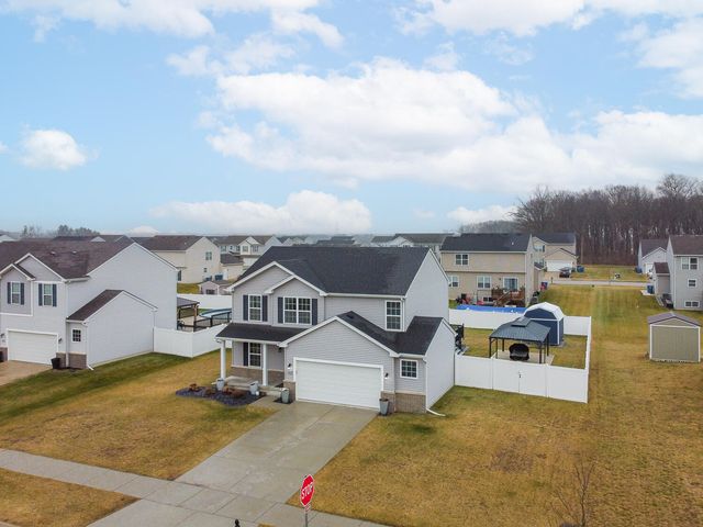 7453 E 120th Avenue, Crown Point, IN 46307