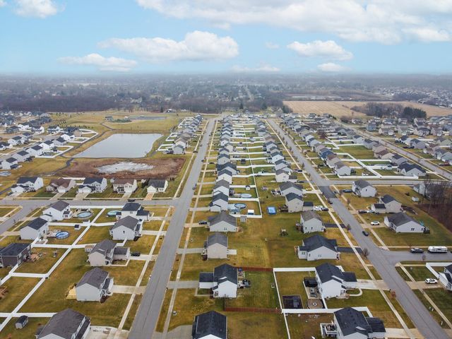 7453 E 120th Avenue, Crown Point, IN 46307