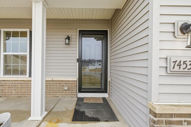 7453 E 120th Avenue, Crown Point, IN 46307