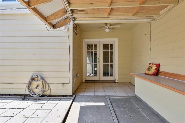 932 Navidad Street, Bryan, TX 77801
