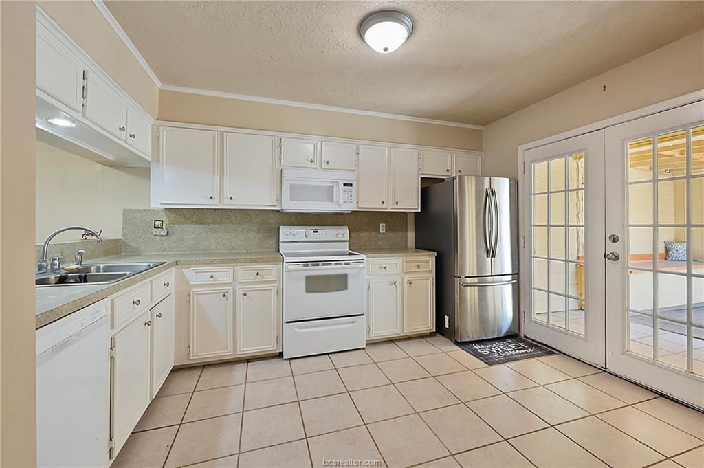 932 Navidad Street, Bryan, TX 77801 — photo 5