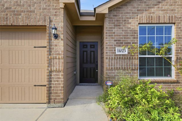 11023 Hillside Creek Drive, Humble, TX 77396