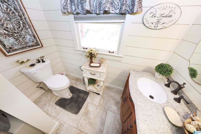 1504 RAINBOW CIRCLE, Anniston, AL 36207