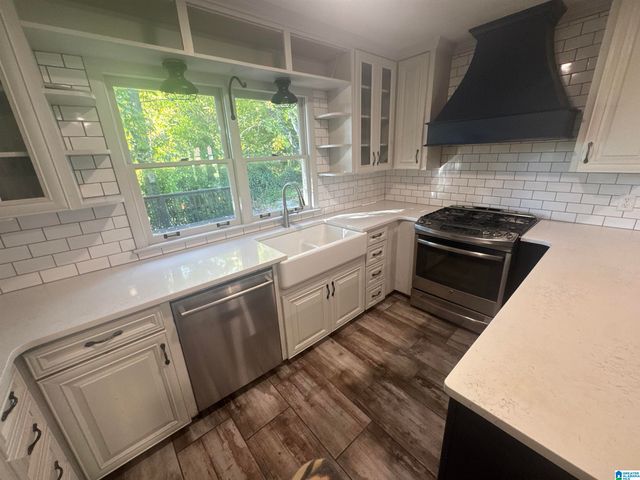 1504 RAINBOW CIRCLE, Anniston, AL 36207