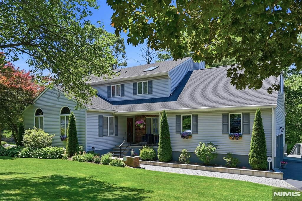 18 Tice Road, West Milford, NJ 07421