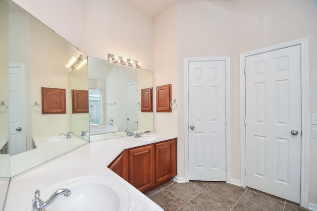 9004 Sunrise Trail, Pearland, TX 77584