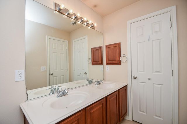 9004 Sunrise Trail, Pearland, TX 77584