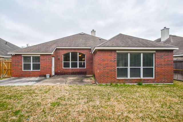 9004 Sunrise Trail, Pearland, TX 77584