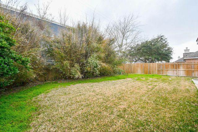 9004 Sunrise Trail, Pearland, TX 77584