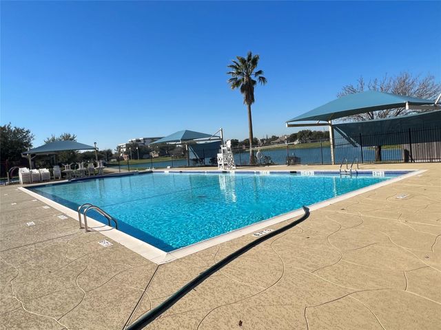 9004 Sunrise Trail, Pearland, TX 77584