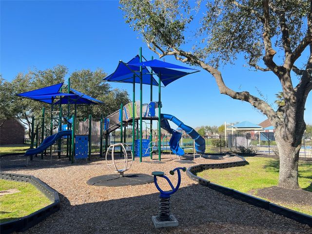 9004 Sunrise Trail, Pearland, TX 77584