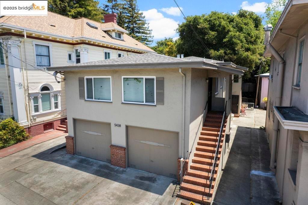 5438 Claremont Avenue, Oakland, CA 94618
