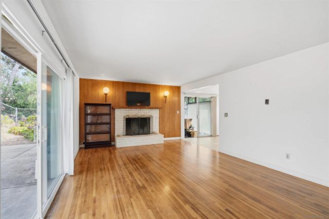 916 Country Club, Escondido, CA 92029