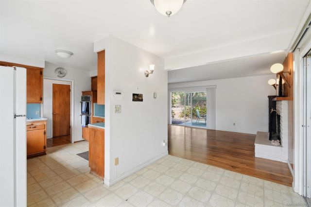 916 Country Club, Escondido, CA 92029