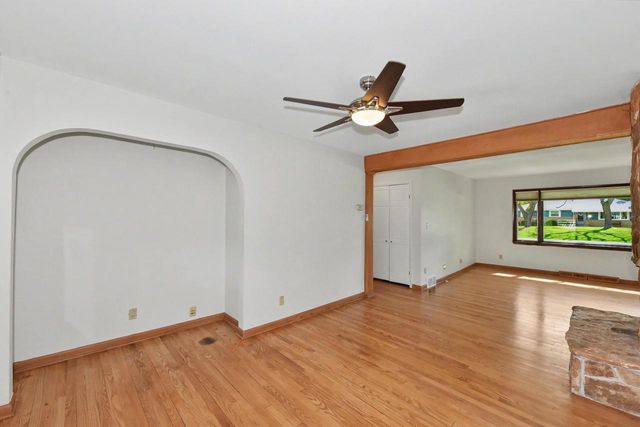 3633 158th STREET, New Berlin, WI 53151