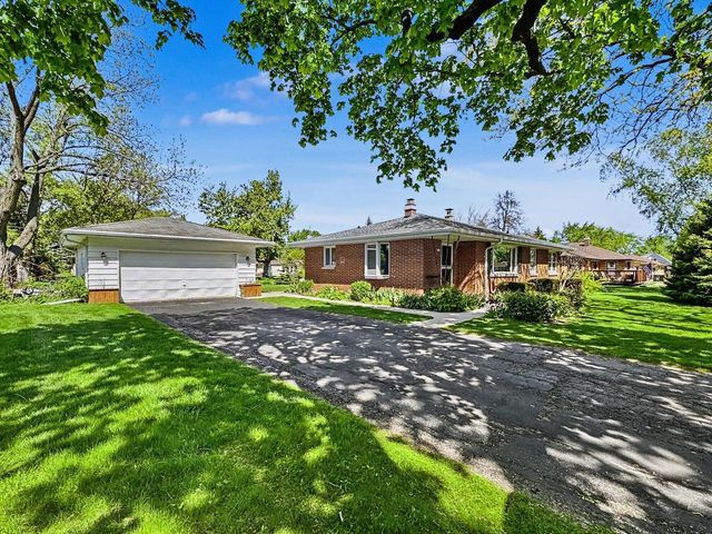 3633 158th STREET, New Berlin, WI 53151