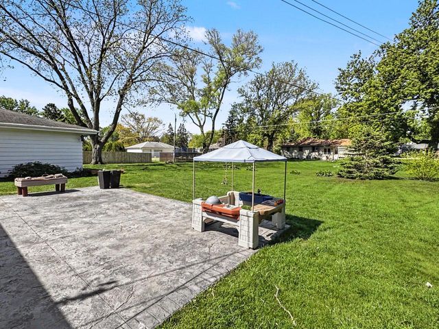 3633 158th STREET, New Berlin, WI 53151