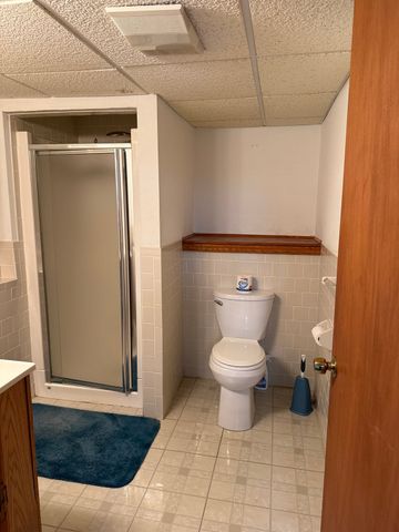 6 Golf Street, Dartmouth, MA 02747