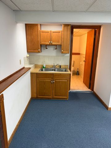 6 Golf Street, Dartmouth, MA 02747