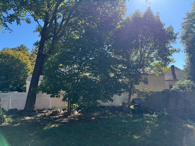 6 Golf Street, Dartmouth, MA 02747