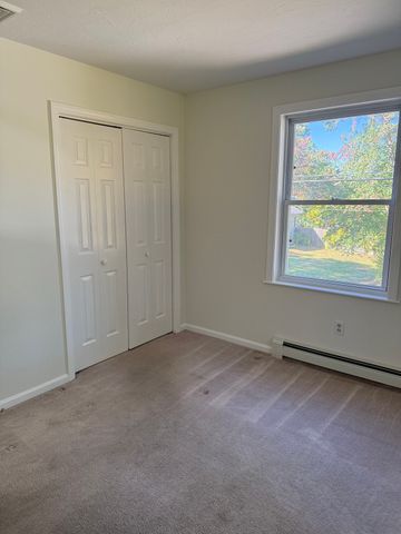 6 Golf Street, Dartmouth, MA 02747