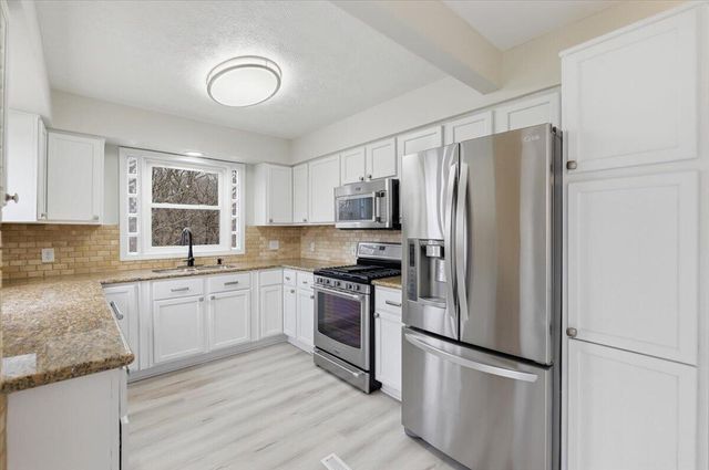 115 DEER Trail, Council Bluffs, IA 51503